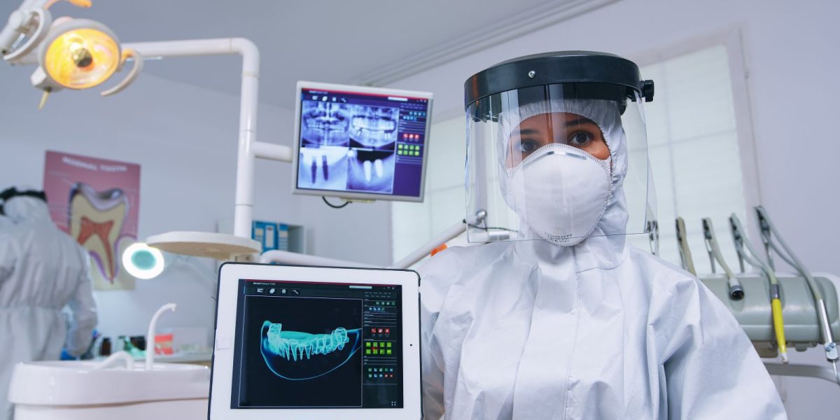 El Futuro de los Implantes Dentales: Innovaciones y Tendencias para los Próximos 10 Años
